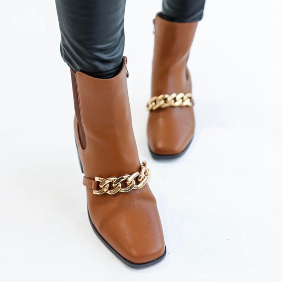 BAMBOO Shoes - GOLD Chain Block Heel Bootie